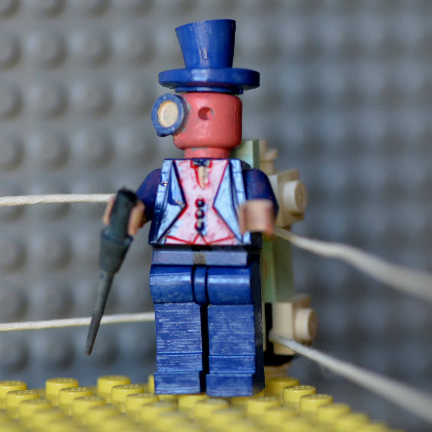 2/10 Mister X Minifigure_ Lego compatible