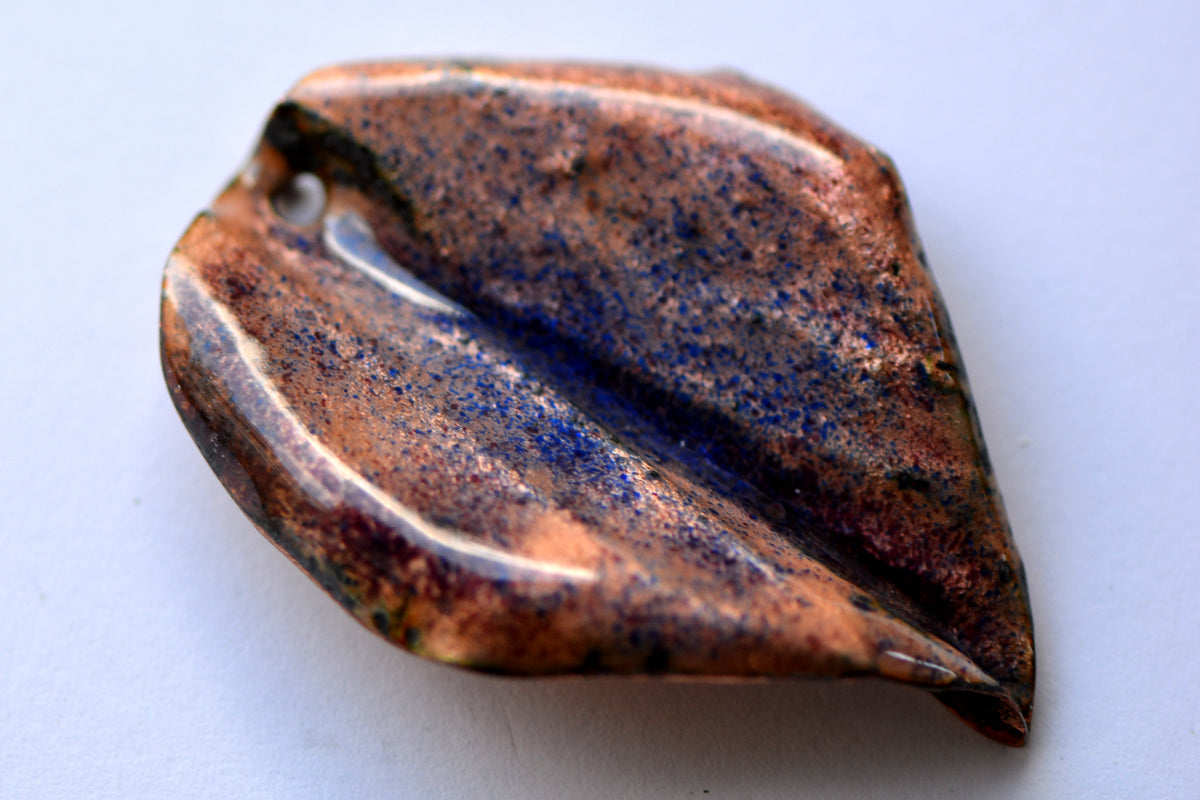 Hearth Leaf_Pendent